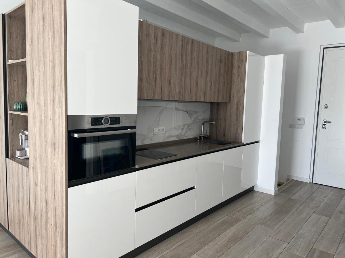 Paganini Suites And Apartments Sirmione Exteriör bild