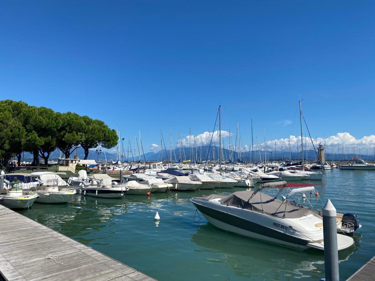 Paganini Suites And Apartments Sirmione Exteriör bild