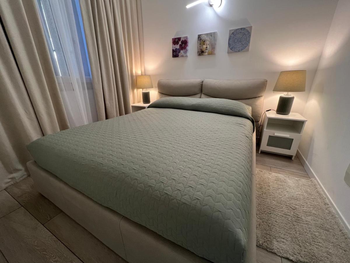 Paganini Suites And Apartments Sirmione Exteriör bild