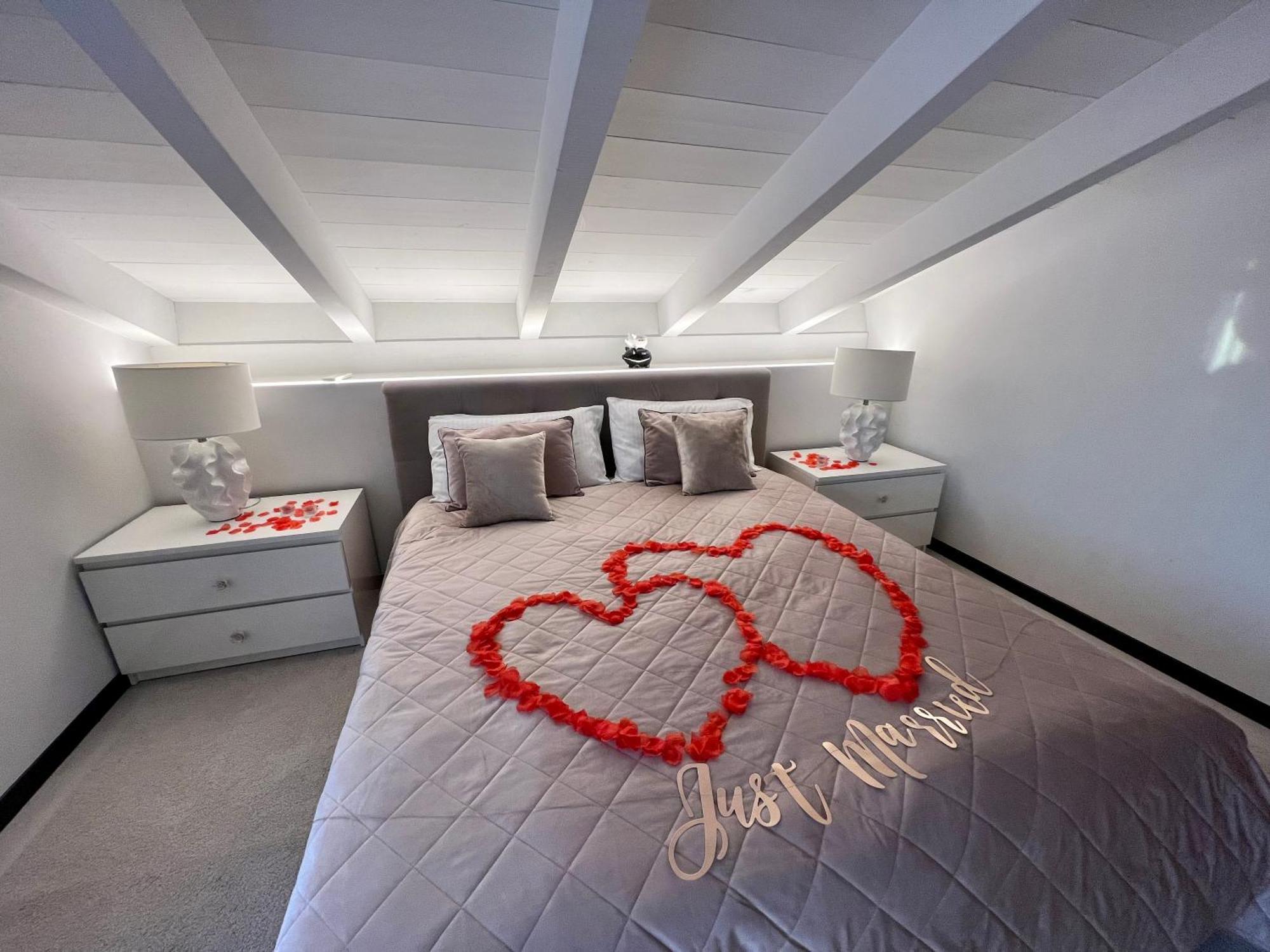 Paganini Suites And Apartments Sirmione Exteriör bild