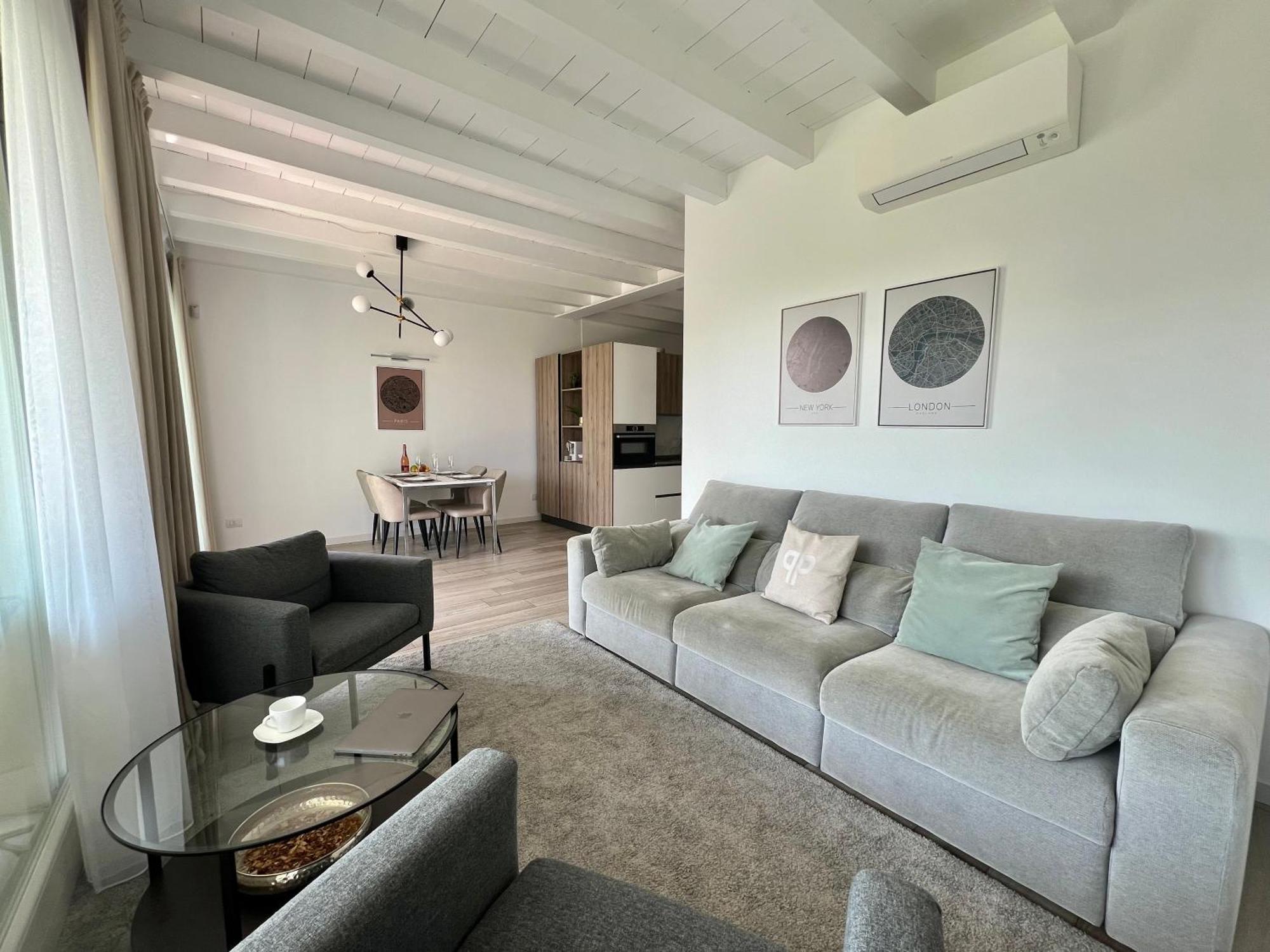 Paganini Suites And Apartments Sirmione Exteriör bild